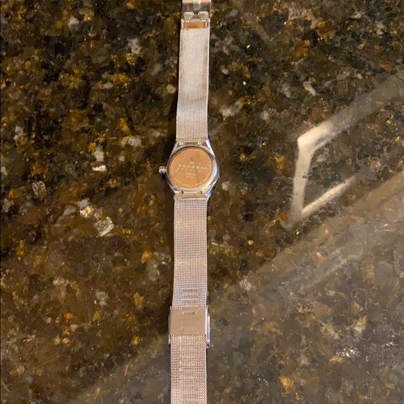 Watch - Picture 3 of 3